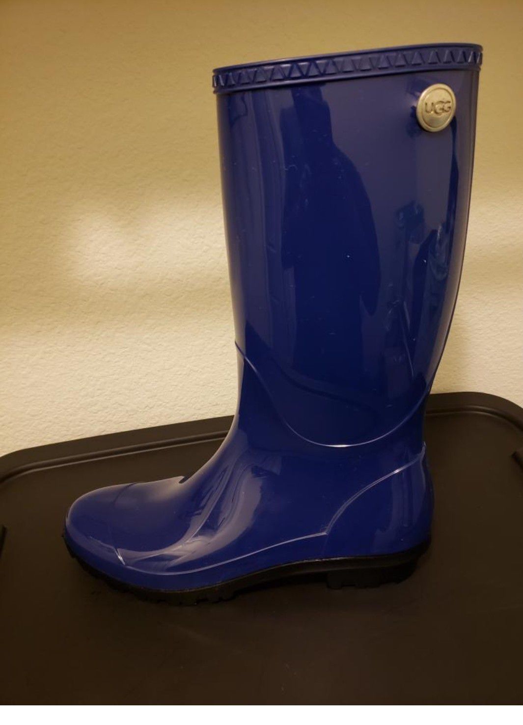 UGG Rain Boots size 11
