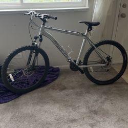Raleigh Mojave 4.0 bike