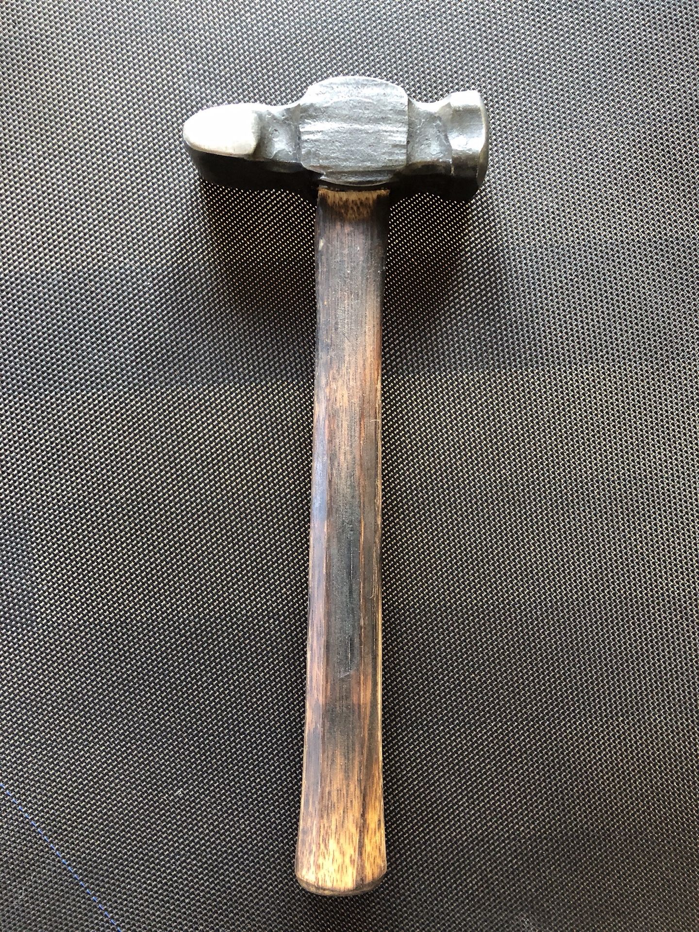Beisler Blacksmith hand forged 2.5lb cross pein hammer