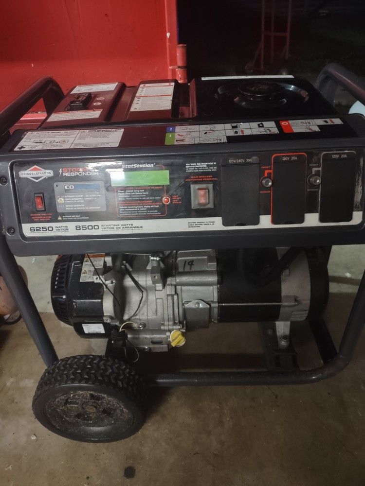 BRIGGS AND STRATTON STORM GENERATOR