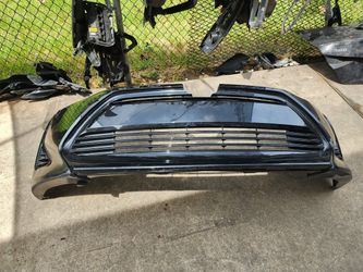 2017-2019 Toyota Corolla LE Front Bumper Used Original