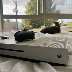 XBOX ONE S AND ELITE SERIES 3 CONTROLLER