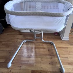 HALO Baby Flex BassiNest, Adjustable Travel Bassinet, Easy Folding, Lightweight with Mattress 