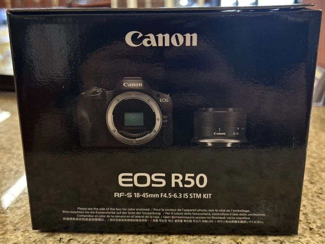 Canon EOS R50 4K Video Mirrorless Camera with RF-S 18-45mm f/4.5-6.3 IS STM Lens