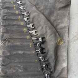 Klein wrench set brand new