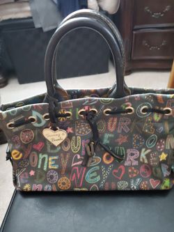 Dooney & Bourke