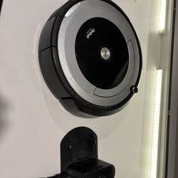 iRobot Roomba Wireless Vacuum 