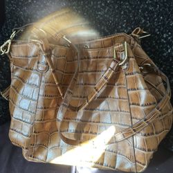 Genuine Leather GILI large Shoppers/purse Bag.