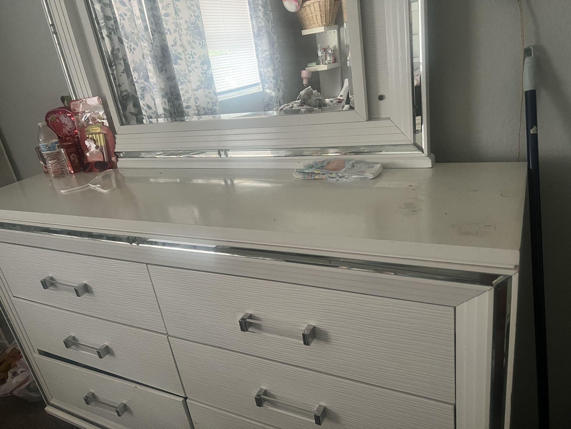White Bedroom Set