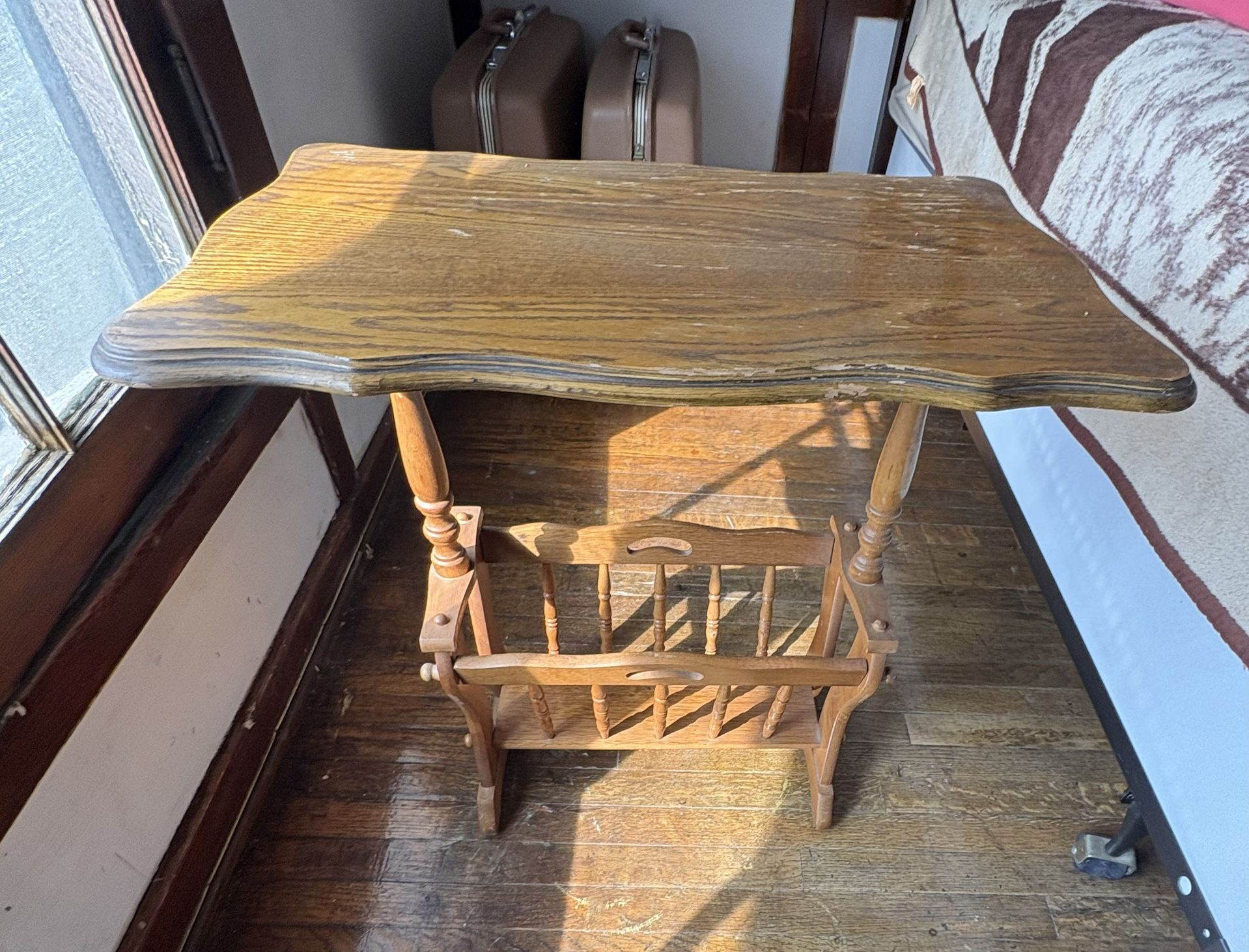 End Table With Magazine Holder