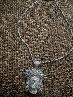 Bussdown Jesus piece chain 💎