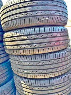 235 65 18 Michelin tires Con Excelente calidad Las 4