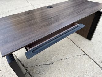 Desk with  2 drawers