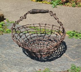 Rare Vintage Folk Art Barb Wire Basket