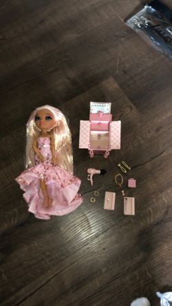 Rainbow High Doll