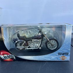 Hot Wheels 100% Harley Davidson Dyna Wide Glide Motorcycle w/ Box