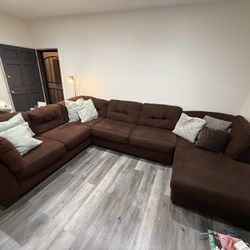 3 piece U-Sectional Couch Pullout Bed