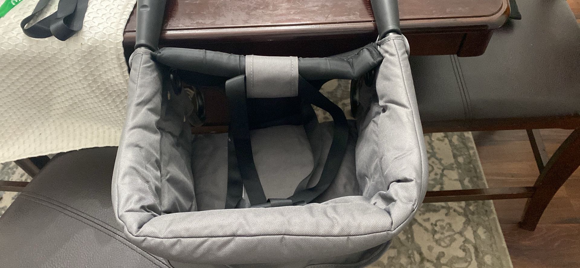Hook-on & booster seats