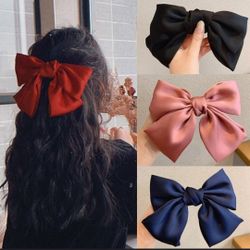 Different Types Of Scrunchie Hair Tie For Females.