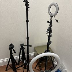 Tripods different styles. Heavy duty and variety. Large ones $18 and small is $15.