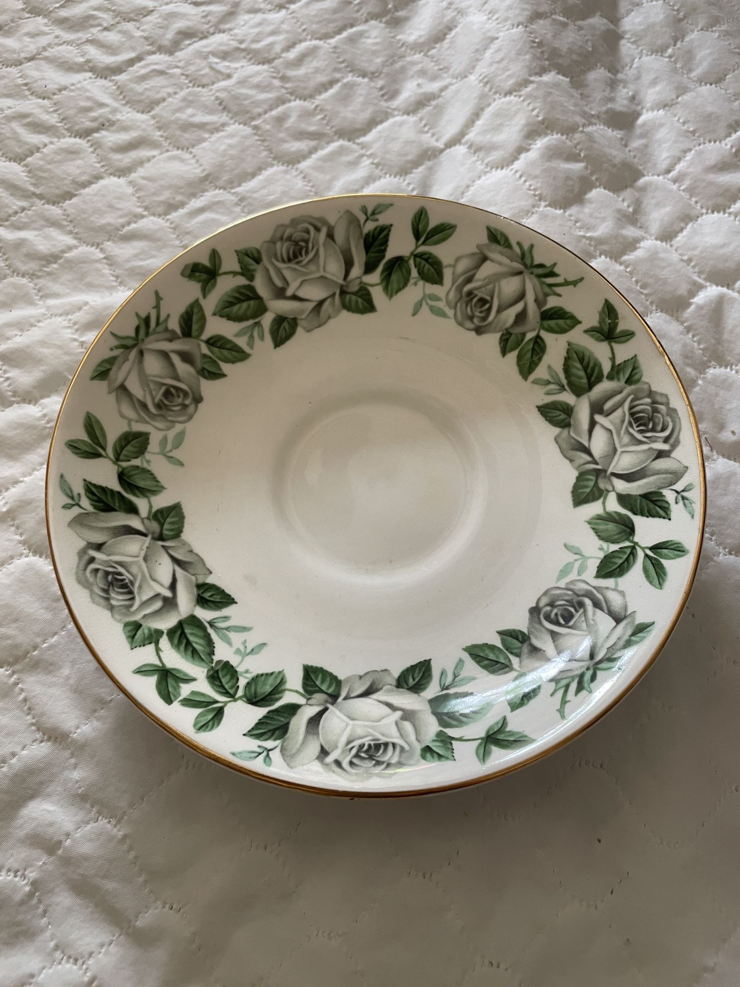 Royal Ardalt bone china Made In England -Saucer Only- 2094L