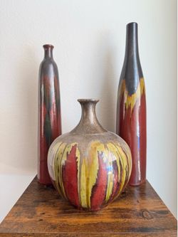 The Three Vase’s