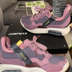 Womens Jordan’s MA2
