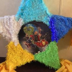 super heroes piñata