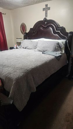 Cal king bedroom set