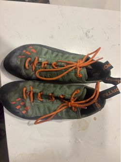 Rock climbing shoes la sportiva 41