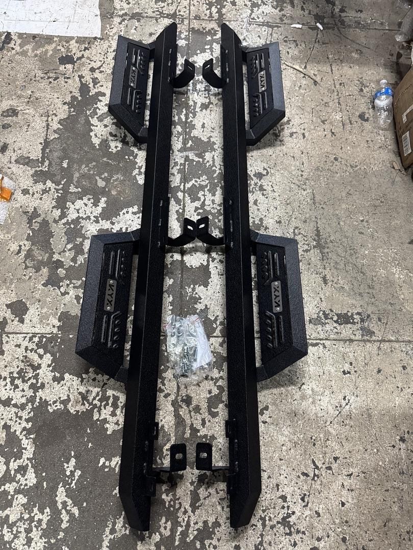 18-24 Jeep Wrangler Off-roading Running boards