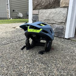 Fox Dropframe Pro Helmet