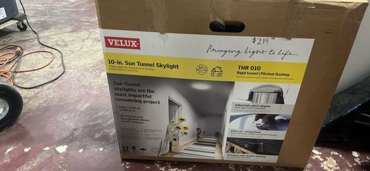 VELUX 10 in. Acrylic Dome Sun Tunnel Skylight with Rigid Tube and Pitched High Density Flashing