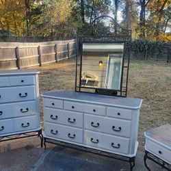 ✨ Your bedroom deserves better. Say goodbye to the old, and hello to something stunning. ✨