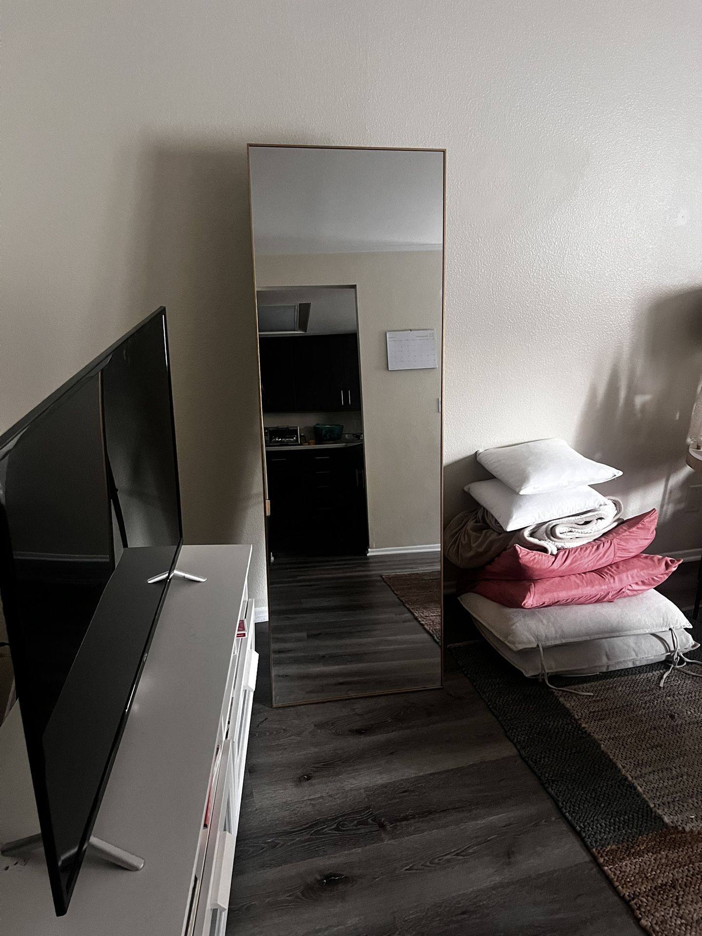 Standing Mirror Gold