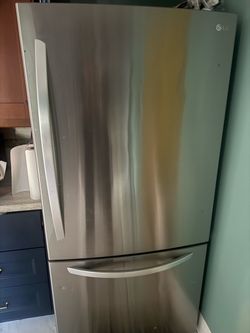 LG Stainless Steel Bottom Freezer Refrigerator