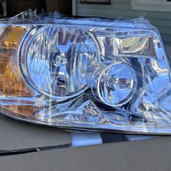 2006 Ford Expedition Headlight
