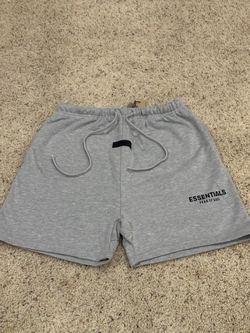 Grey Essential shorts Size Medium