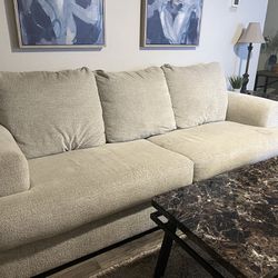 Living Room Set / Sofa / Coffee Table / End Tables 