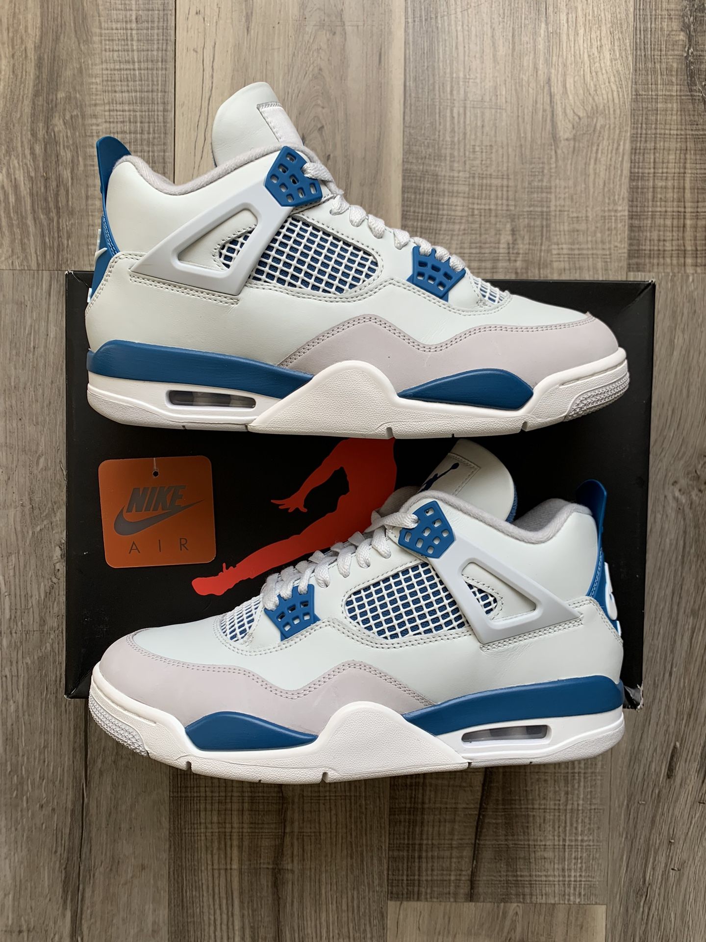 Air Jordan Retro 4 ‘Military Blue 2024’ Size 9.5 With Box