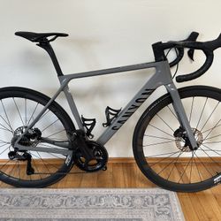 Canyon Ultimate CF SL8 Di2