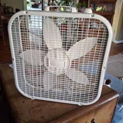 Lasko 3 Speed Box Fan
