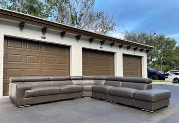 🛋️Sectional Couch/Sofa - Real Leather - Delivery Available 🚛