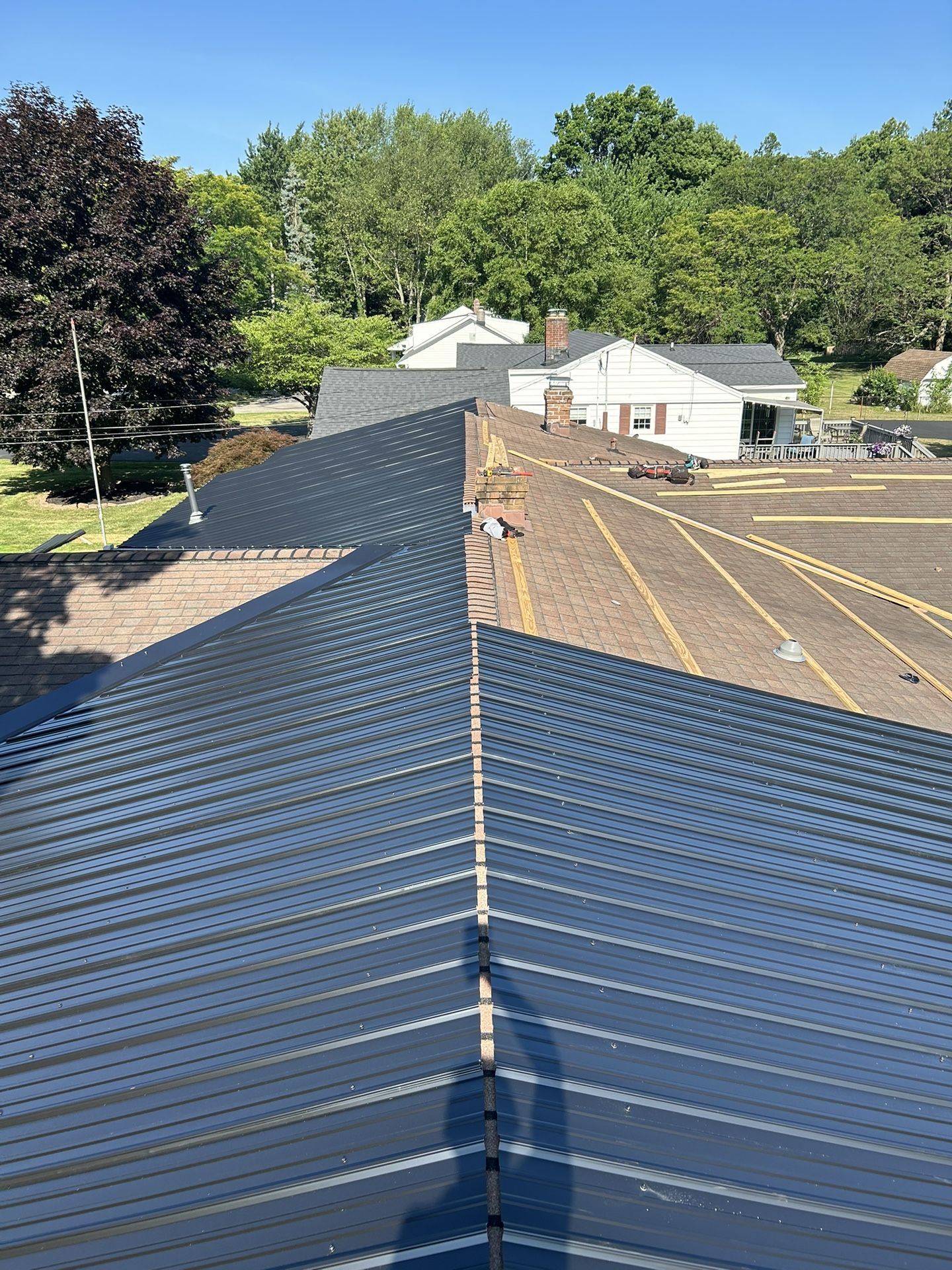 METAL ROOFING! Free Quotes! Call Today!