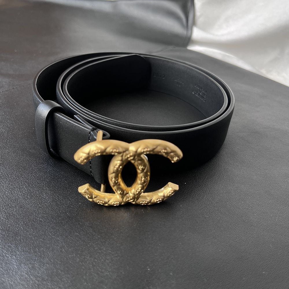 Chanel Black Double C Engraved Reversible Leather Belt