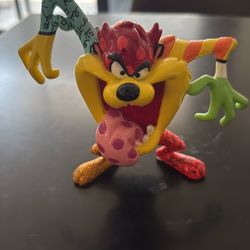 Romero Britto Taz Statue