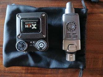 Xvive U4 Wireless in-Ear Monitor System Professional IEM System Transmitter