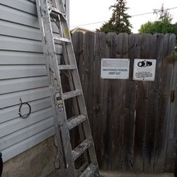 Aluminum 8 Ft Step Ladder - 225 Lb Weight Capacity 