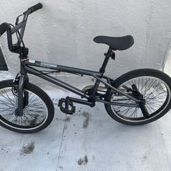 BMX diamondback grind