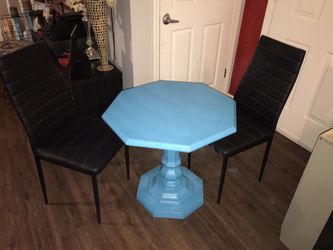 Vintage table and 2 chairs